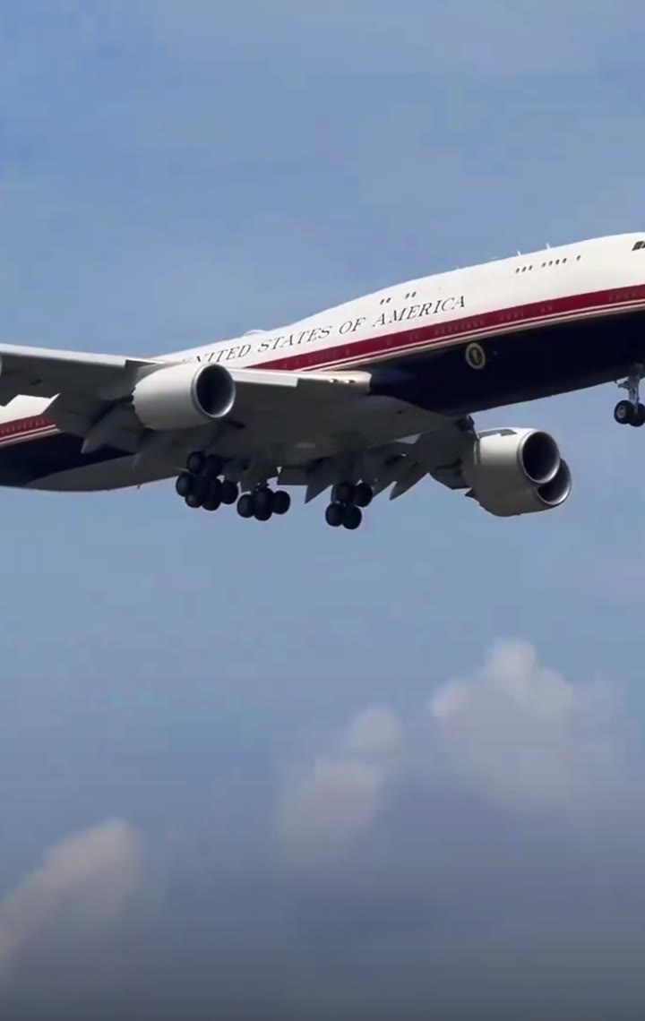 Air Force One: The VC-25B and the World's Most Famous 747